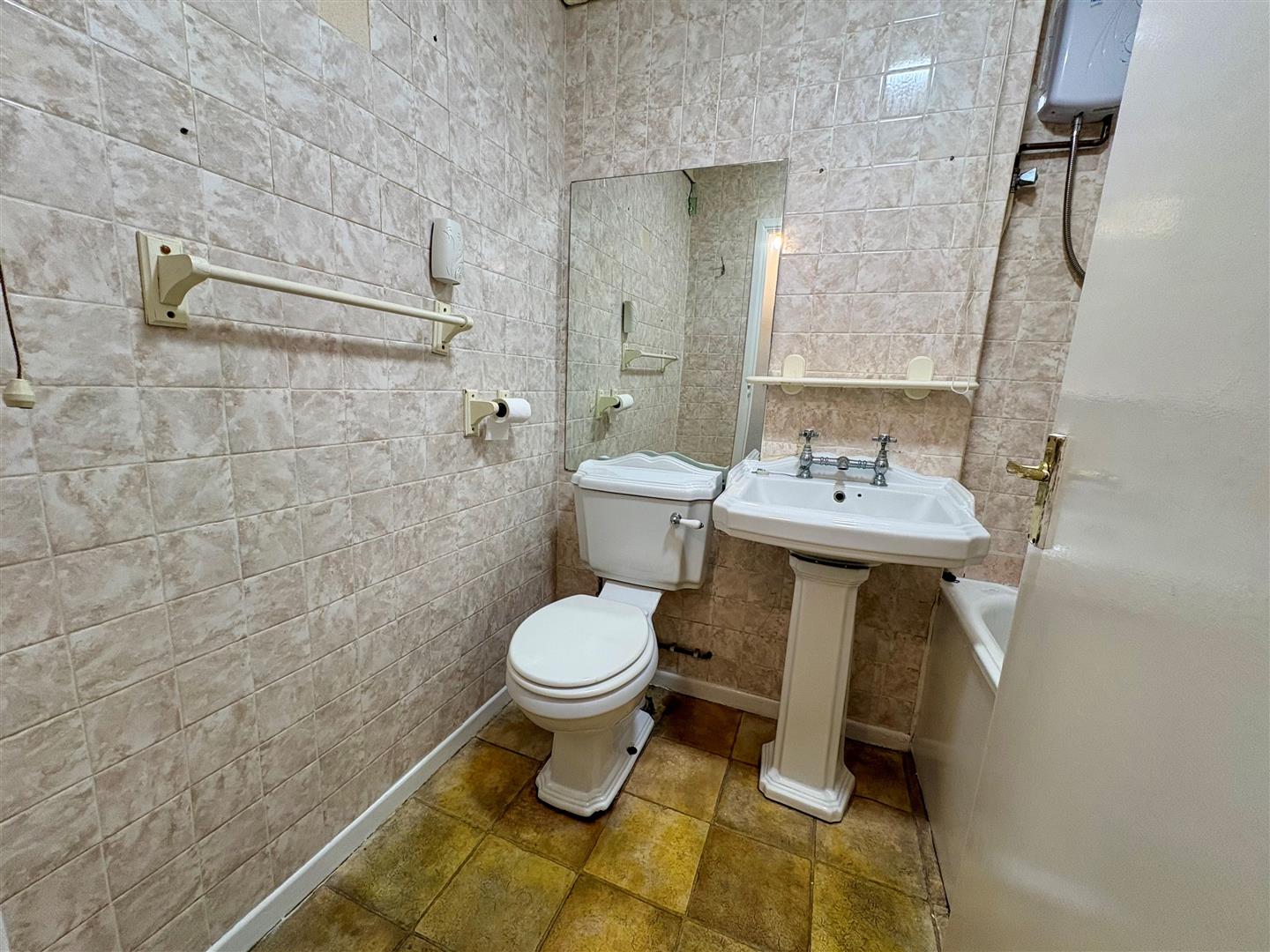 4 Brynheulog Court, Brynmenyn, Bridgend, CF32 9LG